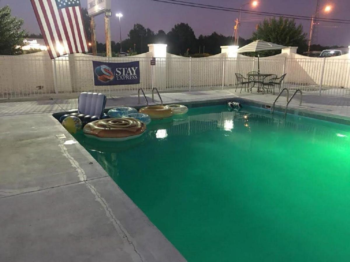 Stay Express Inn & Suites Demopolis ภายนอก รูปภาพ
